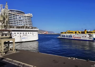 Santa Cruz de Tenerife - Hafen - AIDAnova - Fred Olsen Express