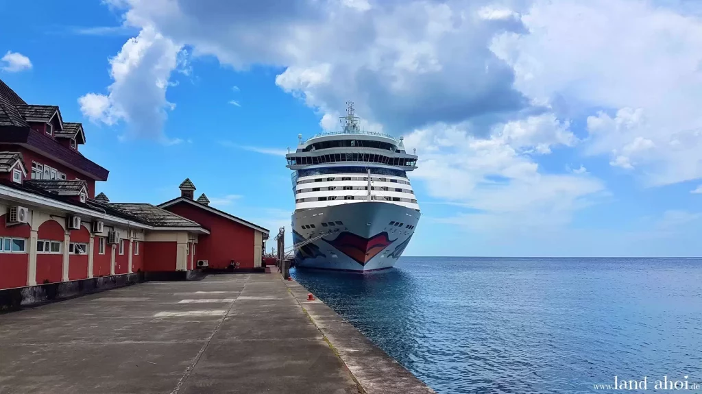 St Vincent - Kingstown - Kreuzfahrthafen - Kai