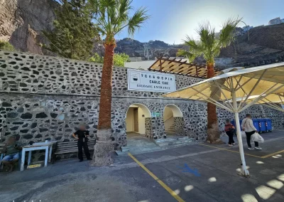Fira Seilbahn Eingang zur unteren Station