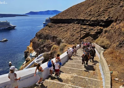 Karavolades Treppe mit Esel