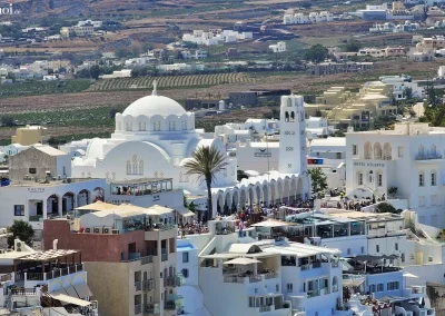 Kirche Mitropolis und Hotel Atlantis