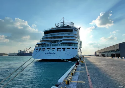 Abu Dhabi - Cruise Terminal - AIDAbella