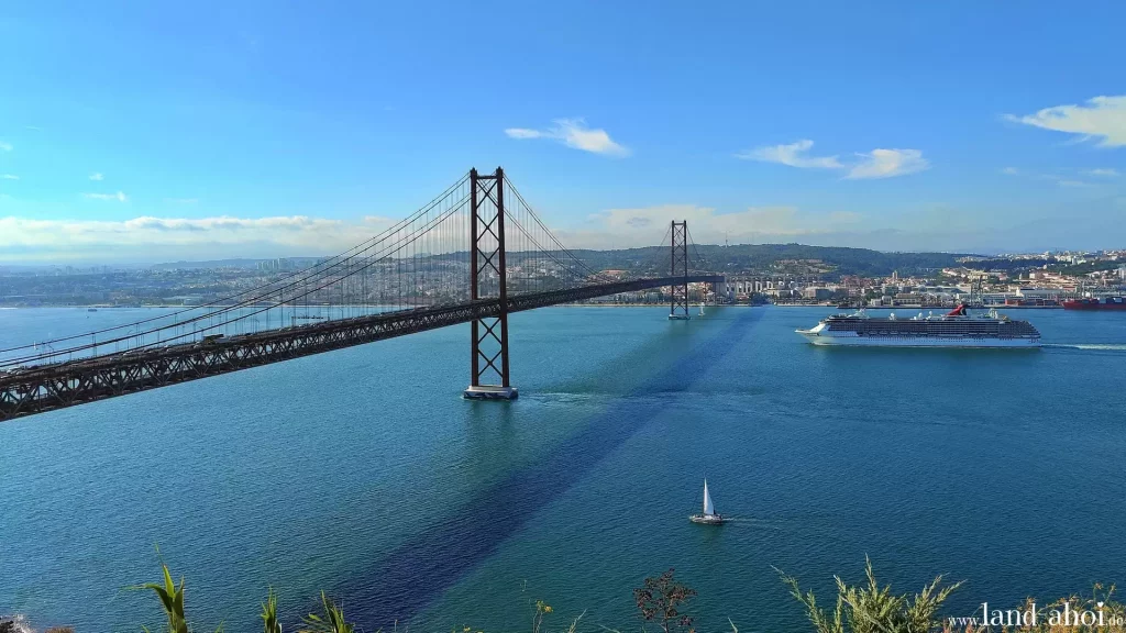 Lissabon - Kreuzfahrthafen - Brücke des 25. April